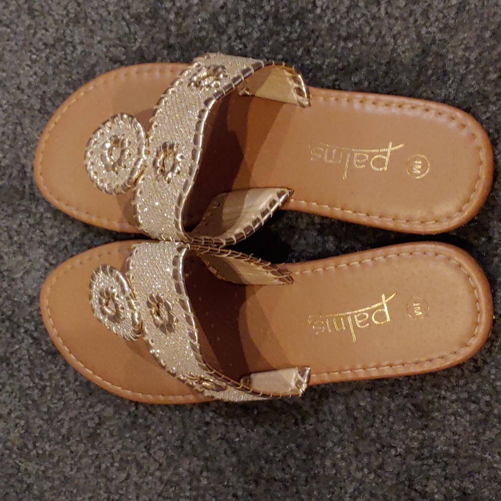 Kids size 4 Palms Sandals